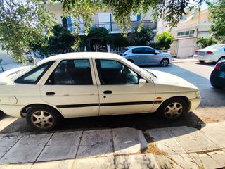 Ford Escort 1997 Ghia-thumb-2