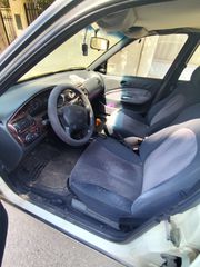 Ford Escort 1997 Ghia-thumb-9