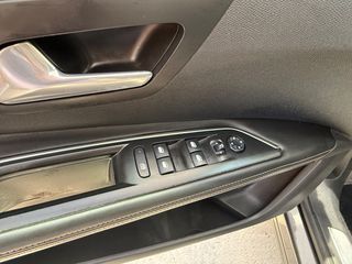 Peugeot 3008 2018 GT-LINE-PANORAMA-AUTOMATIC-thumb-12