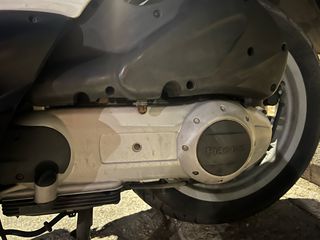 Piaggio Beverly 250 2004-thumb-5