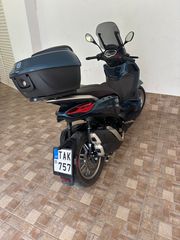 Piaggio Beverly 400 2024-thumb-1