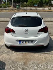 Opel Astra 2013-thumb-1