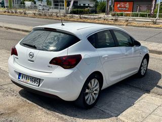 Opel Astra 2013-thumb-3