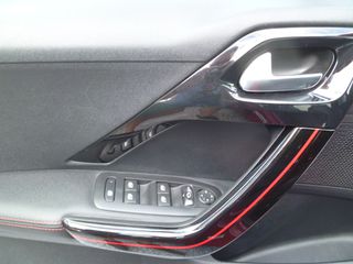 Peugeot 208 2016 1.2 GT LINE **59.000 km**-thumb-12