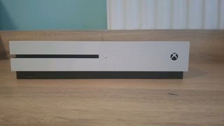 Πωλείται Xbox one+ 5 Παιχνίδια