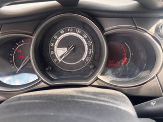 Citroen C3 2016 1.0 VTi Confort-thumb-11