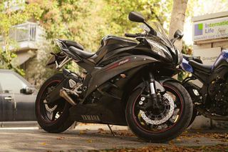 Yamaha YZF-R6 2006 YAMAHA R6-thumb-5