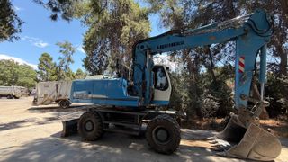 Εκσκαφέας Με Λάστιχα Liebherr 2008 A924C