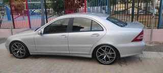 Mercedes-Benz E 180 2006-thumb-1