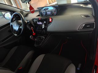 Lancia Ypsilon 2013 1.3 MULTIJET DIESEL-thumb-12