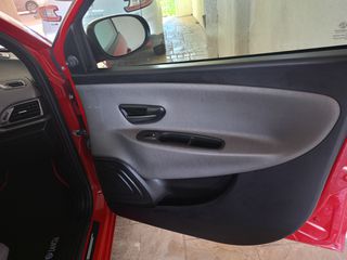 Lancia Ypsilon 2013 1.3 MULTIJET DIESEL-thumb-13