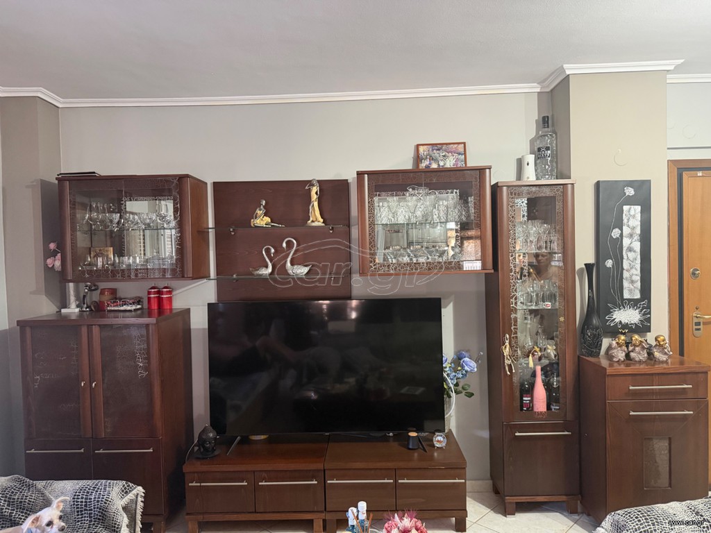 Σύνθετο με 8 μέλη