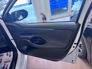Toyota Yaris 2023 full extra bitone 37400km-thumb-31