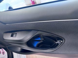 Toyota Yaris 2023 full extra bitone 37400km-thumb-32