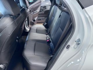 Toyota Yaris 2023 full extra bitone 37400km-thumb-30