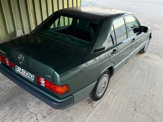 Mercedes-Benz 190 1992-thumb-3