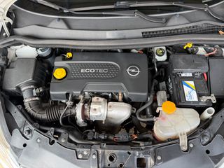 Opel Corsa 2011-thumb-11