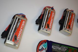 5 Μπαταρίες Lipo Turnigy & Wellpower-thumb-1