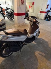 Piaggio Beverly 300 2019-thumb-5