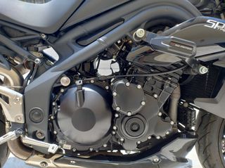 Triumph Speed Triple 1050 2013-thumb-5