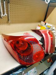 PEUGEOT 207 SW ΦΑΝΑΡΙΑ ΦΑΝΟΙ ΠΙΣΩ HELLA (VISTEON) ΑΡΙΣΤΕΡΑ 9680158080 ΚΑΙ ΔΕΞΙΑ 9680157980