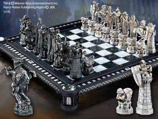 HARRY POTTER - The Final Challenge Chess Set-thumb-1