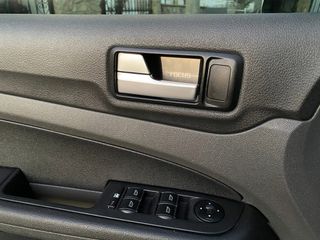 Ford Focus 2006-thumb-10