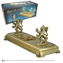 HARRY POTTER - Wand Display - Gryffindor-thumb-1