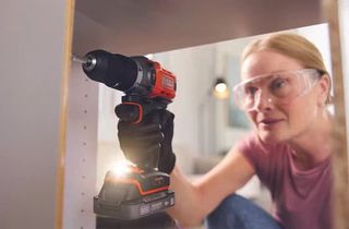 18V BCD383D2TA BLACK+DECKER drill/driver-thumb-1