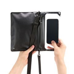 Spigen A640 Waterproof Phone Bag - Black-thumb-3