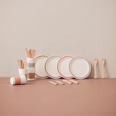 Kids Concept - Dinnerware 4 play set - BISTRO (1000565) / Toys