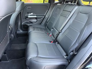 Mercedes-Benz GLA 250 2024 AMG LINE! PREMIUM PACK! MULTIBEAM! PANORAMA! FACELIFT!-thumb-34
