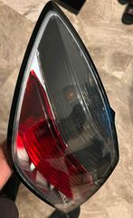 Γνήσια πίσω φανάρια Opel Astra H GTC / OPC OEM – Μαζί με βάσεις & λάμπες