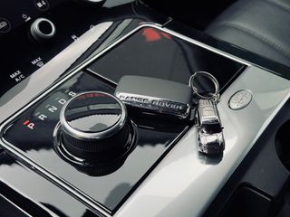 Land Rover Range Rover Velar 2018 R-DYNAMIC P300D-thumb-23