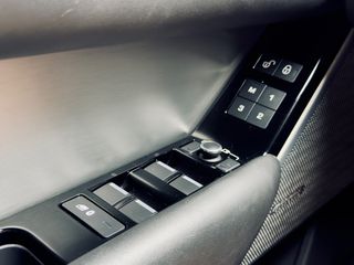 Land Rover Range Rover Velar 2018 R-DYNAMIC P300D-thumb-24