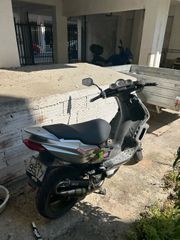 Peugeot Speedfight 2 2006 silversport