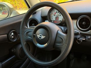 Mini Cooper D 2014-thumb-11