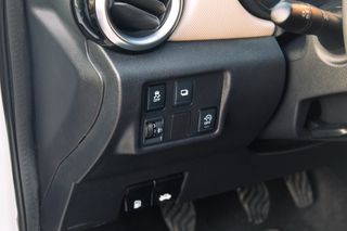 Nissan Micra 2019-thumb-8
