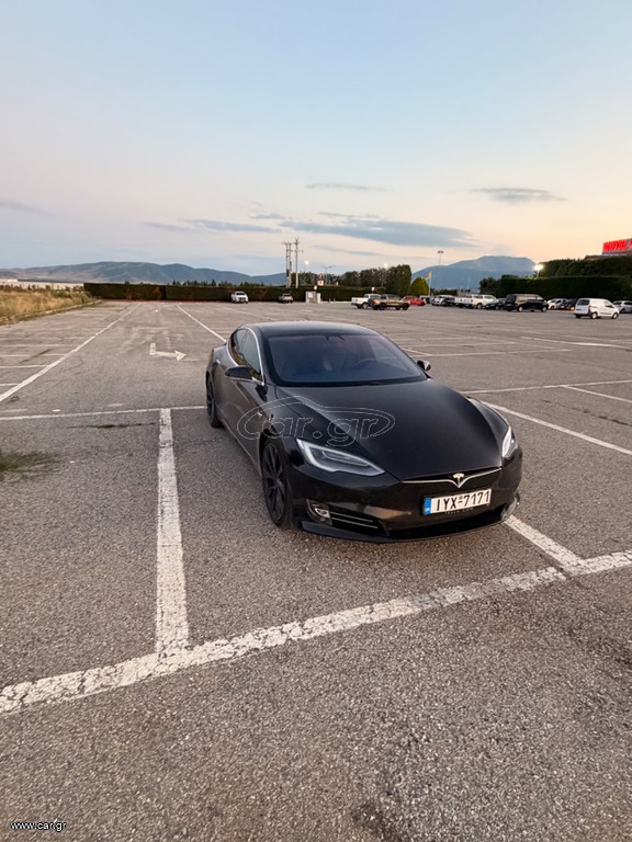 Tesla Model S 2019 P100D. 765hp