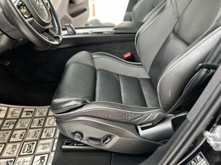 Volvo XC 60 2020 R DESIGN T8/390Hp/AirMatic/HarmanKardon-thumb-30