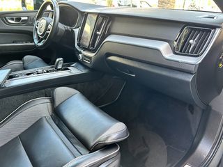 Volvo XC 60 2020 R DESIGN T8/390Hp/AirMatic/HarmanKardon-thumb-39