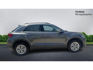 Volkswagen T-Roc 2023 Life-thumb-5