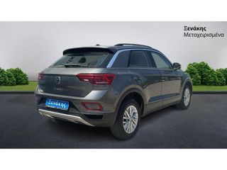 Volkswagen T-Roc 2023 Life-thumb-6