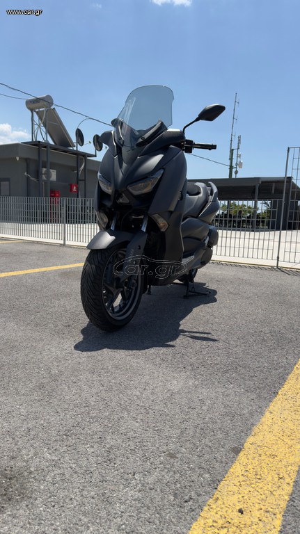 Yamaha XMAX 300 2022