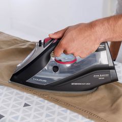 Taurus Geyser Eco 2800W Iron-thumb-4