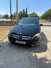 Mercedes-Benz B 200 2014