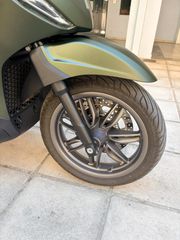 Piaggio Beverly 400 2024-thumb-7
