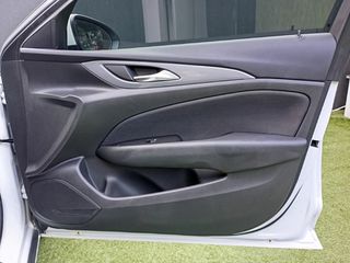 Opel Insignia 2019 1.4T 140HP EDITION-thumb-39