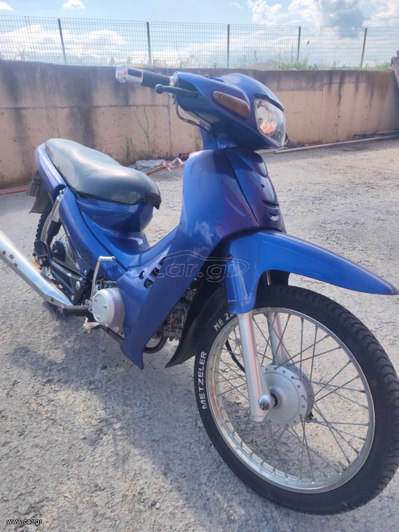 Modenas Kriss 2002