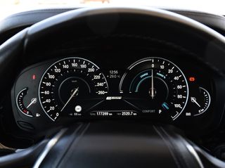 Bmw 530 2017 (530e iPerformance Luxury Line)-thumb-17